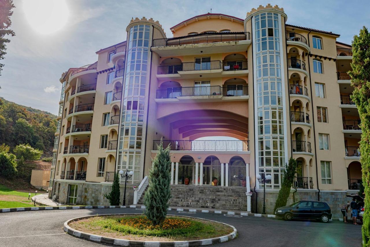 Menada Negresco Apartments Elenite Exterior photo